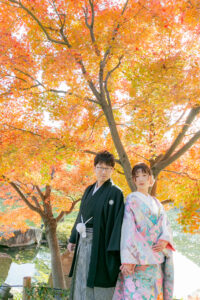 徳川園で和装ウェディングフォト　色打掛を着た花嫁　愛知紅葉スポット